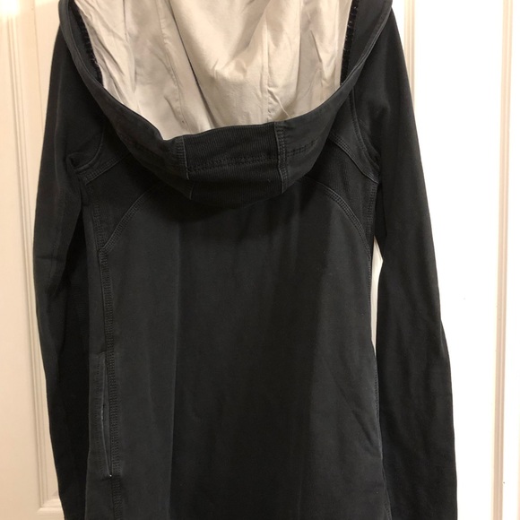 Lululemon awareness wrap - Picture 4 of 6